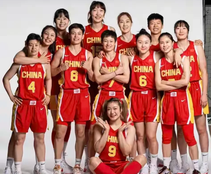 开云体育--后卫发威！杨氏姐妹合砍20+12王思雨屡秀妙传抢眼
