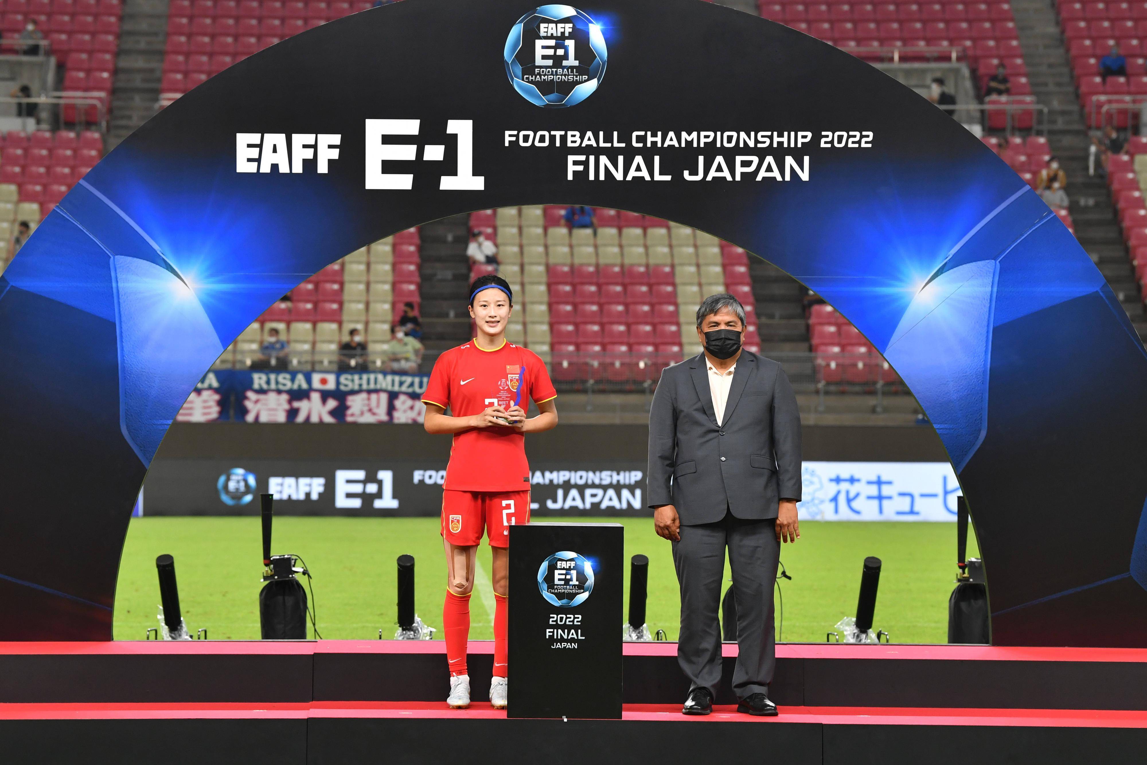 包含东亚杯-中国女足4-2中国台北两球领先被追平邵子钦双响的词条