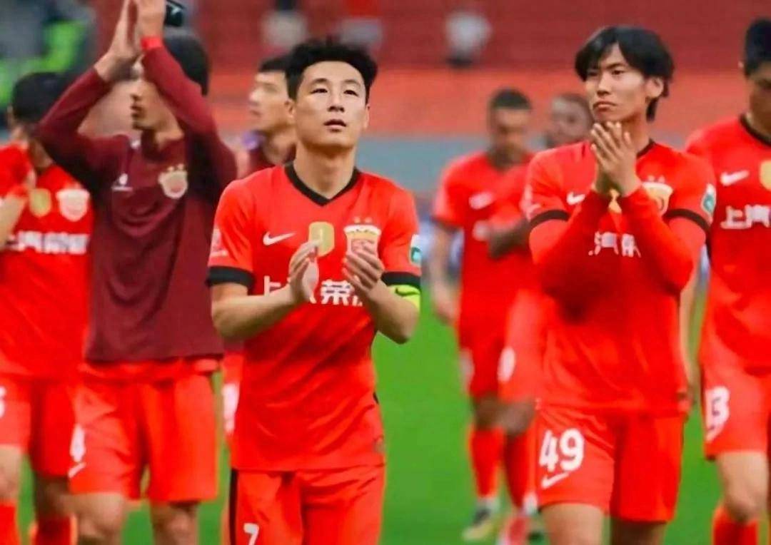 中超-蒯纪闻两送助攻海港3-1亚泰联赛4连胜