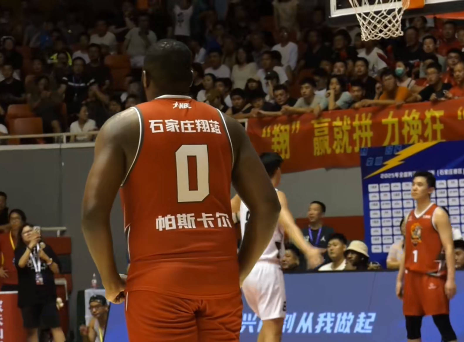 包含官宣！杜锋亲选卡巴加盟NBL，广东锁定23+17大外援，江苏队优先续约权倒计时的词条