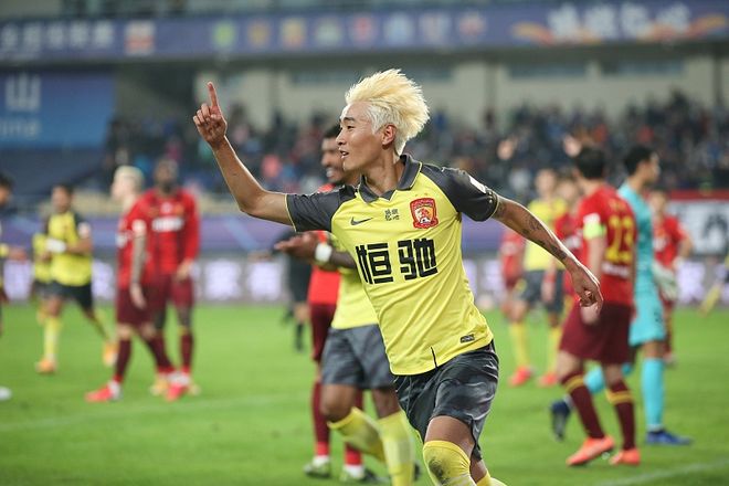 河北华夏幸福客场逼平广州富力，保持不败